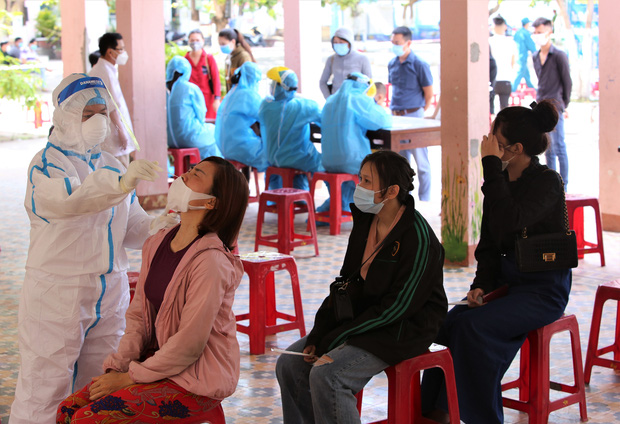 Đà Nẵng phát hiện thêm 6 ca dương tính SARS-CoV-2, có 4 nhân viên thẩm mỹ viện Amida - 1 Đà Nẵng phát hiện thêm 6 ca dương tính SARS-CoV-2, có 4 nhân viên thẩm mỹ viện Amida - 1