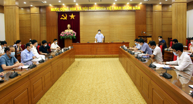 Vĩnh Phúc đình chỉ công tác 2 cán bộ công an TP Vĩnh Yên liên quan bê bối quán bar Sunny Vĩnh Phúc đình chỉ công tác 2 cán bộ công an TP Vĩnh Yên liên quan bê bối quán bar Sunny