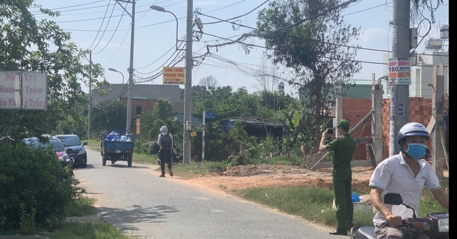 Phát hiện mẹ cùng con gái 2 tuổi tử vong trong phòng trọ ở Sài Gòn Phát hiện mẹ cùng con gái 2 tuổi tử vong trong phòng trọ ở Sài Gòn