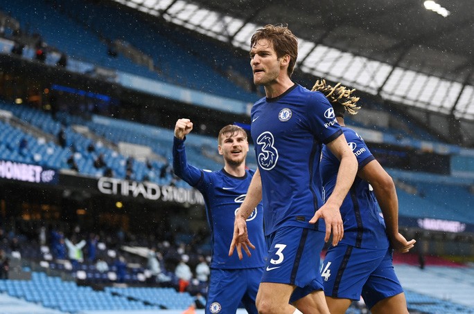 Thua ngược Chelsea ngỡ ngàng, Man City hoãn ngày vui vô địch - 7 Thua ngược Chelsea ngỡ ngàng, Man City hoãn ngày vui vô địch - 7