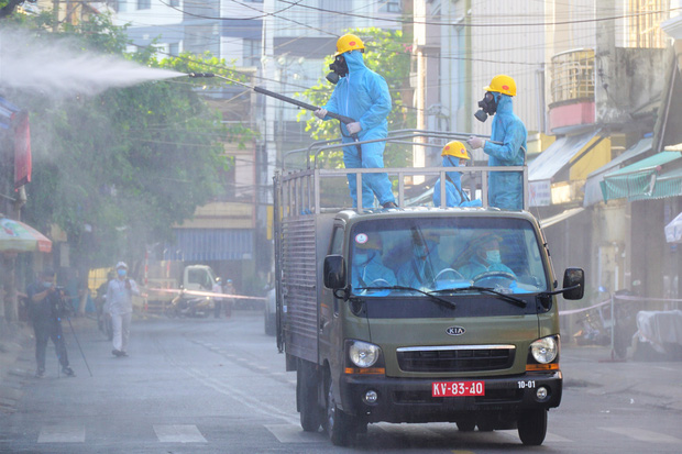Nhân viên thẩm mỹ viện mắc Covid-19 ở Đà Nẵng từng đến Hòa Bình và 2 bệnh viện ở Hà Nội - 1 Nhân viên thẩm mỹ viện mắc Covid-19 ở Đà Nẵng từng đến Hòa Bình và 2 bệnh viện ở Hà Nội - 1