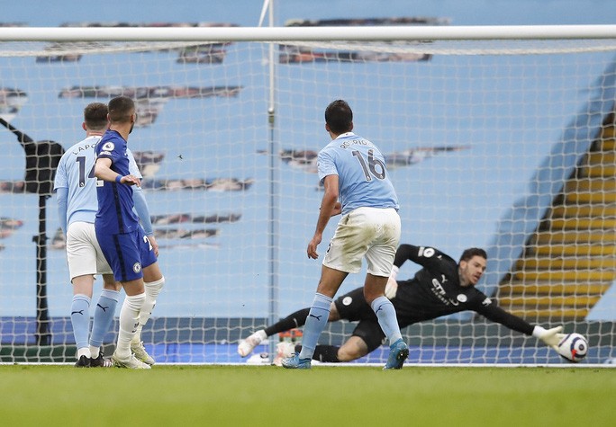 Thua ngược Chelsea ngỡ ngàng, Man City hoãn ngày vui vô địch - 5 Thua ngược Chelsea ngỡ ngàng, Man City hoãn ngày vui vô địch - 5