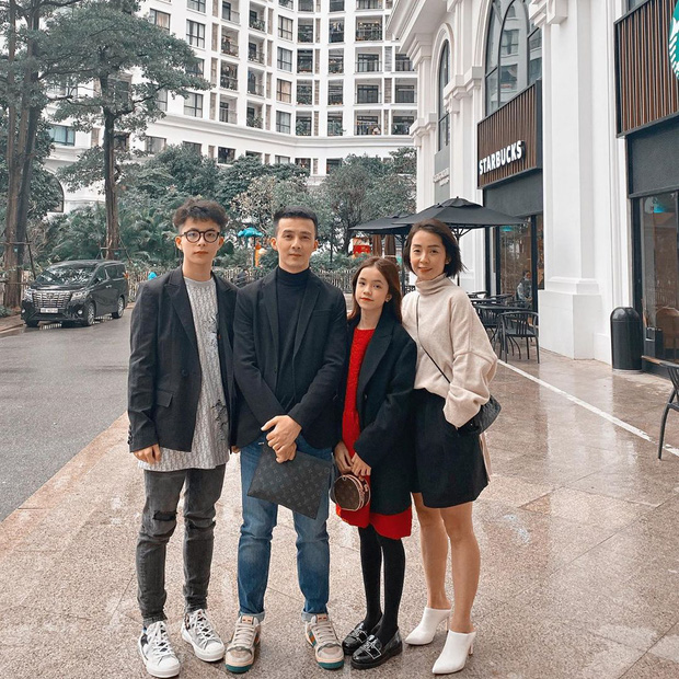 Linh Meo - rich kid 2k6 nổi danh từ thời tiểu học, không hề kém cạnh 'đàn chị' Chao về độ sang chảnh - 4 Linh Meo - rich kid 2k6 nổi danh từ thời tiểu học, không hề kém cạnh 'đàn chị' Chao về độ sang chảnh - 4