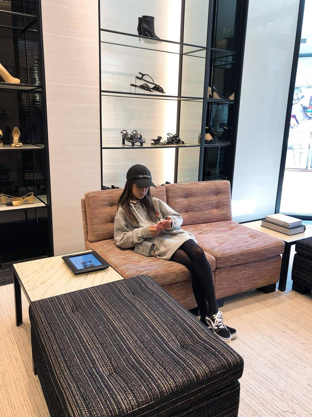 Linh Meo - rich kid 2k6 nổi danh từ thời tiểu học, không hề kém cạnh 'đàn chị' Chao về độ sang chảnh - 6 Linh Meo - rich kid 2k6 nổi danh từ thời tiểu học, không hề kém cạnh 'đàn chị' Chao về độ sang chảnh - 6