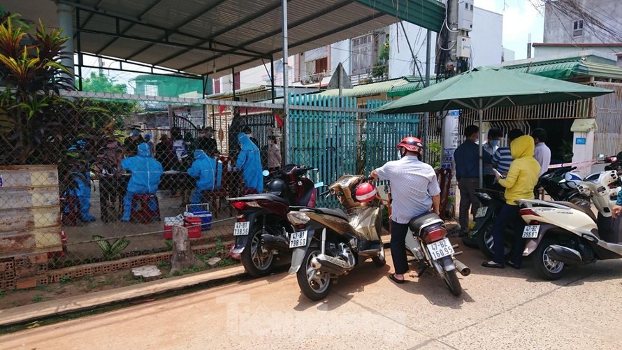 Bạn trai ca mắc COVID-19 ở Đắk Lắk dương tính với SARS-CoV-2 Bạn trai ca mắc COVID-19 ở Đắk Lắk dương tính với SARS-CoV-2