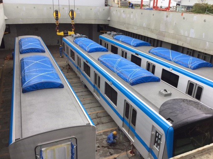 Hình ảnh đầu tiên 2 đoàn tàu metro số 1 về cảng TP HCM - 4 Hình ảnh đầu tiên 2 đoàn tàu metro số 1 về cảng TP HCM - 4