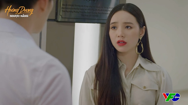 Hướng dương ngược nắng tập 34: Mẹ Cami sang chảnh tới gặp Minh để giải thích mối quan hệ với Hoàng nhưng vẫn khiến khán giả bức xúc - 4 Hướng dương ngược nắng tập 34: Mẹ Cami sang chảnh tới gặp Minh để giải thích mối quan hệ với Hoàng nhưng vẫn khiến khán giả bức xúc - 4