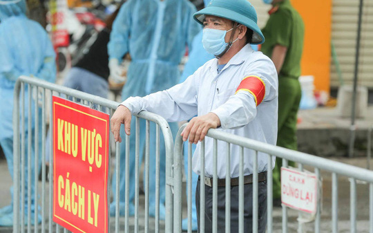 Nam Định: 1 học sinh lớp 6 dương tính với SARS-CoV-2, cách ly 32 bạn cùng lớp ngay trong đêm Nam Định: 1 học sinh lớp 6 dương tính với SARS-CoV-2, cách ly 32 bạn cùng lớp ngay trong đêm