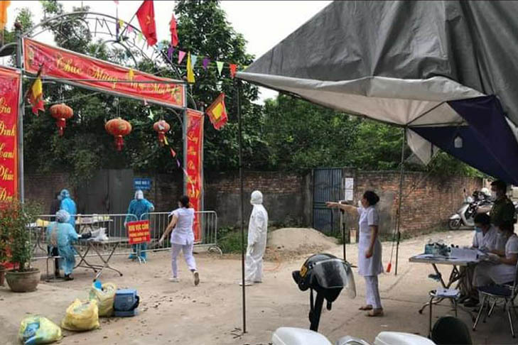 Hà Nội: Cách ly khẩn xã Hiệp Thuận (Phúc Thọ) sau khi phát hiện gia đình 4 người mắc Covid-19 Hà Nội: Cách ly khẩn xã Hiệp Thuận (Phúc Thọ) sau khi phát hiện gia đình 4 người mắc Covid-19