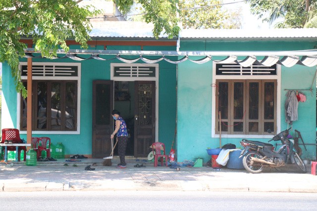 Thị trấn dưới chân đèo Hải Vân vắng lặng trong những ngày thực hiện giãn cách xã hội - 2 Thị trấn dưới chân đèo Hải Vân vắng lặng trong những ngày thực hiện giãn cách xã hội - 2