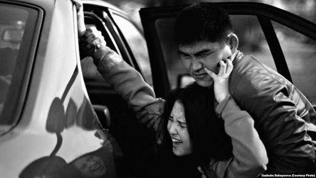 Án mạng cô dâu bị bắt cóc: Vụ giết người kinh hoàng phơi bày thực tiễn khinh nữ nguy hiểm của cả một đất nước Án mạng cô dâu bị bắt cóc: Vụ giết người kinh hoàng phơi bày thực tiễn khinh nữ nguy hiểm của cả một đất nước