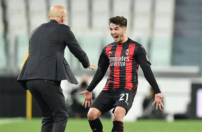 Ronaldo và đồng đội thua sấp mặt, Juventus bị Milan đánh bật khỏi Top 4 Ronaldo và đồng đội thua sấp mặt, Juventus bị Milan đánh bật khỏi Top 4