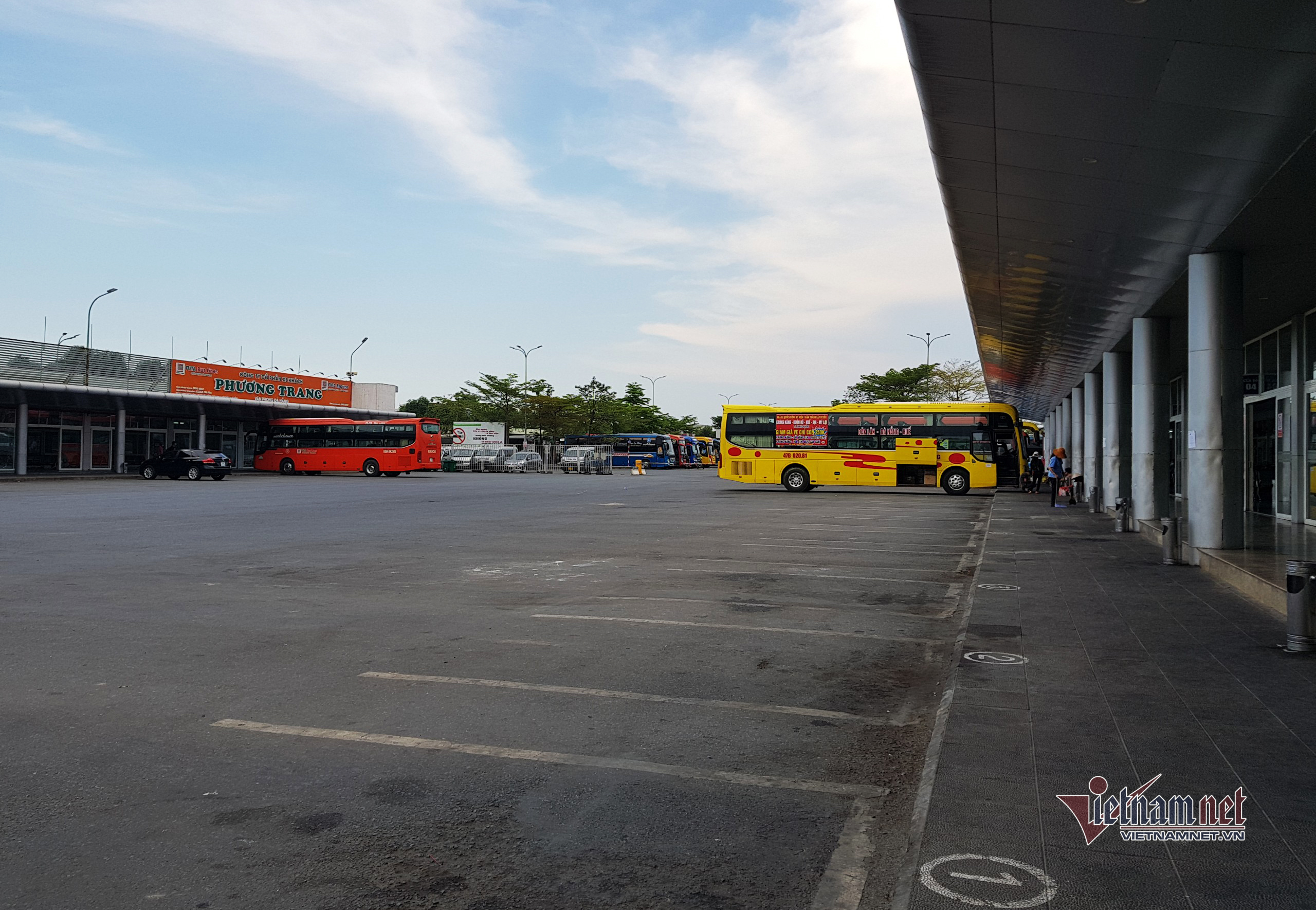 Cảnh đìu hiu ở sân bay, bến xe Đà Nẵng giữa lúc dịch Covid-19 bùng phát - 15 Cảnh đìu hiu ở sân bay, bến xe Đà Nẵng giữa lúc dịch Covid-19 bùng phát - 15