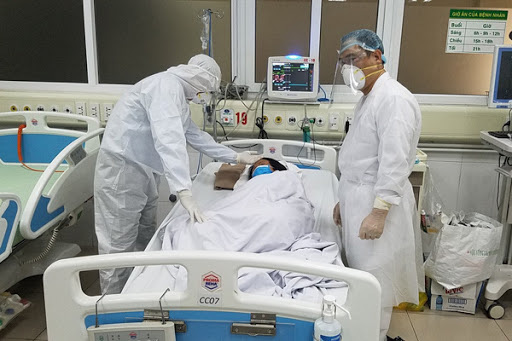 1 bệnh nhân Covid-19 phải chạy ECMO, 9 ca đang chuyển biến nặng, 26 ca tiên lượng nặng 1 bệnh nhân Covid-19 phải chạy ECMO, 9 ca đang chuyển biến nặng, 26 ca tiên lượng nặng