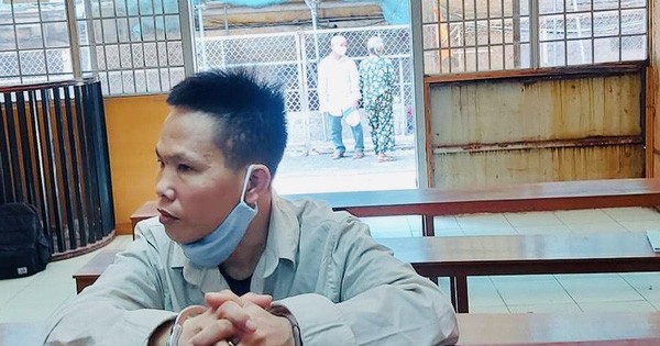 Hiếp dâm không thành liền quay sang năn nỉ nạn nhân rồi tiếp tục làm liều Hiếp dâm không thành liền quay sang năn nỉ nạn nhân rồi tiếp tục làm liều