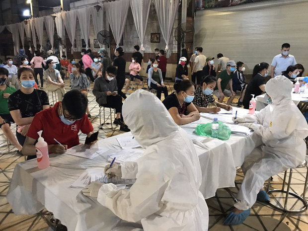 Nam sinh đi bê cỗ mắc Covid-19 ở Bắc Ninh: Nhiều người trách vì làm họ đi cách ly, bạn bè dè bỉu 'ham tiền giờ rước họa vào thân' - 1 Nam sinh đi bê cỗ mắc Covid-19 ở Bắc Ninh: Nhiều người trách vì làm họ đi cách ly, bạn bè dè bỉu 'ham tiền giờ rước họa vào thân' - 1