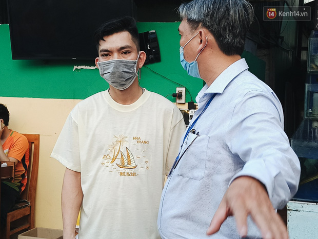 Hàng loạt nhân viên, khách nhậu ở Sài Gòn được lấy mẫu xét nghiệm Covid-19 - 4 Hàng loạt nhân viên, khách nhậu ở Sài Gòn được lấy mẫu xét nghiệm Covid-19 - 4
