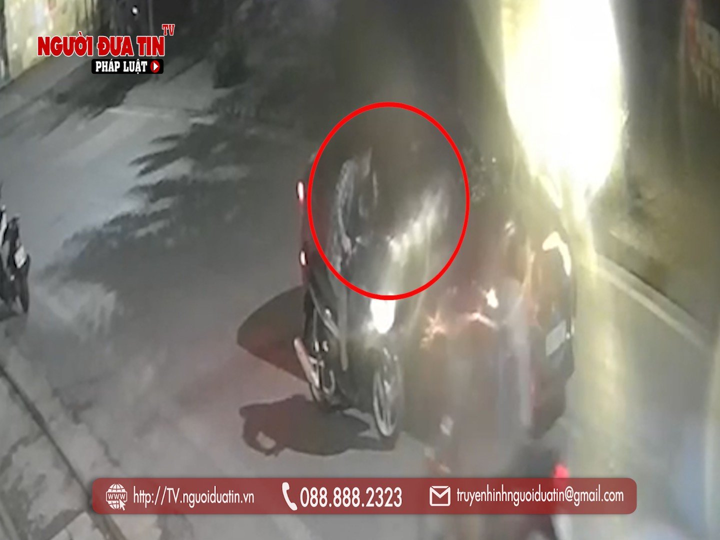 Hà Nội: Truy tìm đối tượng dùng vật nghi súng tấn công người đi đường rồi bỏ chạy Hà Nội: Truy tìm đối tượng dùng vật nghi súng tấn công người đi đường rồi bỏ chạy