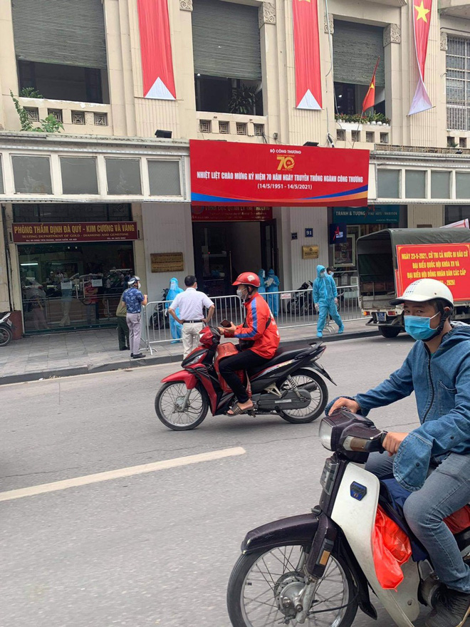 Lịch trình 'khủng' của 2 vợ chồng dương tính COVID-19 đi Đà Nẵng nhưng không khai báo: Khám ở BV Việt Xô, chơi golf, tham gia rất nhiều cuộc họp Lịch trình 'khủng' của 2 vợ chồng dương tính COVID-19 đi Đà Nẵng nhưng không khai báo: Khám ở BV Việt Xô, chơi golf, tham gia rất nhiều cuộc họp
