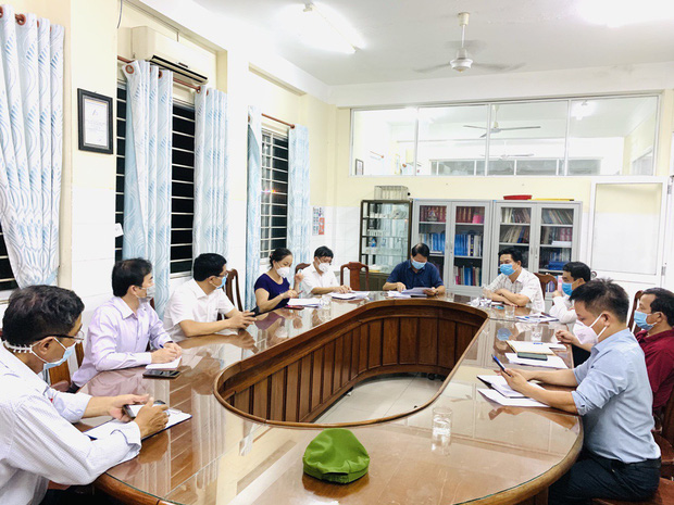 Đà Nẵng tạm dừng hoạt động 1 bệnh viện vì phát hiện ca dương tính SARS-CoV-2 liên quan Khu công nghiệp An Đồn - 2 Đà Nẵng tạm dừng hoạt động 1 bệnh viện vì phát hiện ca dương tính SARS-CoV-2 liên quan Khu công nghiệp An Đồn - 2