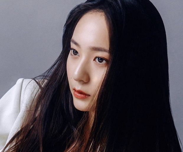 Em gái Krystal vừa hỏi chuyện, Jessica đã lộ luôn hint chuẩn bị cưới bạn trai đại gia sau 8 năm bên nhau? - 7 Em gái Krystal vừa hỏi chuyện, Jessica đã lộ luôn hint chuẩn bị cưới bạn trai đại gia sau 8 năm bên nhau? - 7