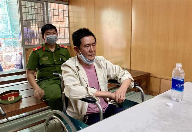 Lời khai lắp bắp, đứt quãng của kẻ ghen tuông, đốt nhà người tình khiến 3 người chết ở Sài Gòn Lời khai lắp bắp, đứt quãng của kẻ ghen tuông, đốt nhà người tình khiến 3 người chết ở Sài Gòn