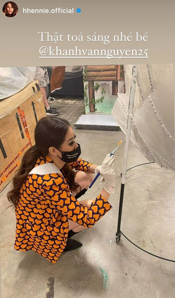 Dàn hoa hậu khen ngợi màn trình diễn Kén Em, cổ vũ Khánh Vân trước thềm Bán kết Miss Universe 2020 - 2 Dàn hoa hậu khen ngợi màn trình diễn Kén Em, cổ vũ Khánh Vân trước thềm Bán kết Miss Universe 2020 - 2