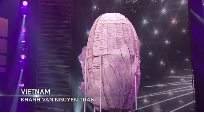 Miss Universe 2020: 'Kén Em' bị trục trặc, fan nghẹn ngào khi Khánh Vân tự tay sơn sửa trước giờ thi - 12 Miss Universe 2020: 'Kén Em' bị trục trặc, fan nghẹn ngào khi Khánh Vân tự tay sơn sửa trước giờ thi - 12