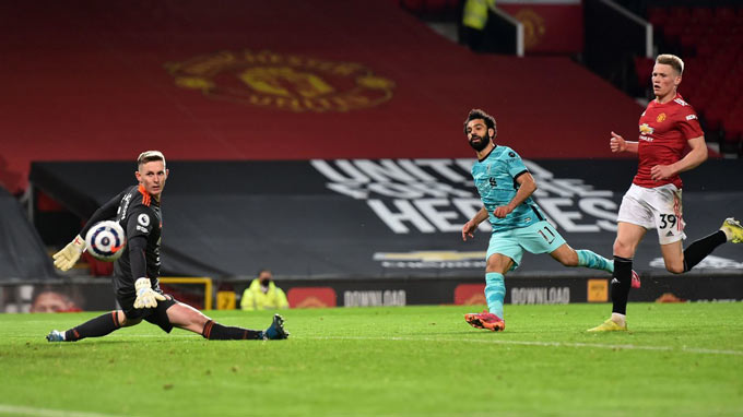 Hủy diệt Quỷ đỏ, The Kop áp sát top 4 - 4 Hủy diệt Quỷ đỏ, The Kop áp sát top 4 - 4