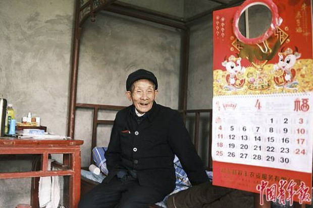 Đi cướp để được ngồi tù, cụ ông nghèo khổ đổi đời luôn từ đó về sau - 1 Đi cướp để được ngồi tù, cụ ông nghèo khổ đổi đời luôn từ đó về sau - 1