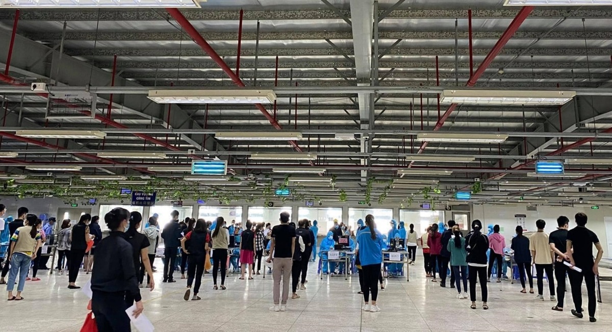 Bắc Giang phát hiện thêm 24 ca dương tính SARS-CoV-2 tại KCN Vân Trung và Quang Châu Bắc Giang phát hiện thêm 24 ca dương tính SARS-CoV-2 tại KCN Vân Trung và Quang Châu