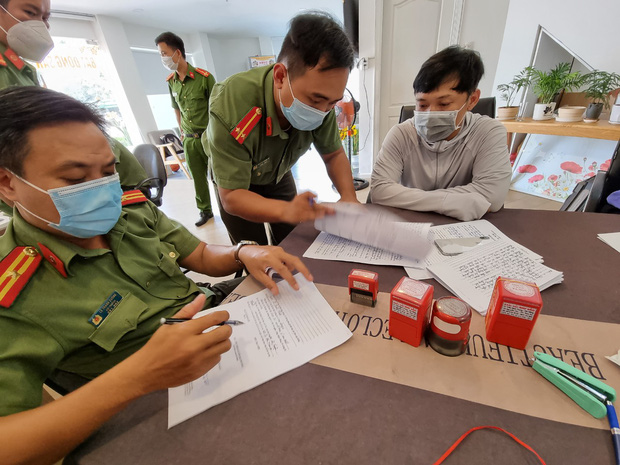 Bắt giám đốc lập 2 công ty để bảo lãnh người nước ngoài nhập cảnh trái phép - 1 Bắt giám đốc lập 2 công ty để bảo lãnh người nước ngoài nhập cảnh trái phép - 1