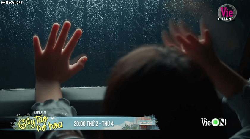 Cây táo nở hoa lộ cảnh quay cực ám ảnh: Vợ bác sĩ Tuấn tự tử ngay trước mặt con gái nhỏ, vì đâu nên nỗi? - 2 Cây táo nở hoa lộ cảnh quay cực ám ảnh: Vợ bác sĩ Tuấn tự tử ngay trước mặt con gái nhỏ, vì đâu nên nỗi? - 2