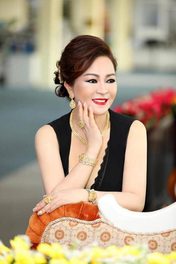 Bà Phương Hằng treo thưởng 1 tỷ đồng cho ai tìm ra danh tính antifan Bà Phương Hằng treo thưởng 1 tỷ đồng cho ai tìm ra danh tính antifan