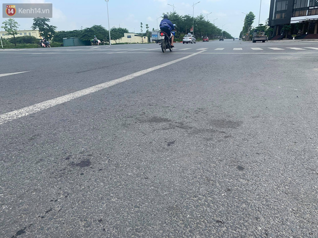 Hà Nội: Xem xét kỷ luật chiến sĩ công an thờ ơ khi tài xế vật lộn với tên cướp tại khu đô thị Thanh Hà - 2 Hà Nội: Xem xét kỷ luật chiến sĩ công an thờ ơ khi tài xế vật lộn với tên cướp tại khu đô thị Thanh Hà - 2