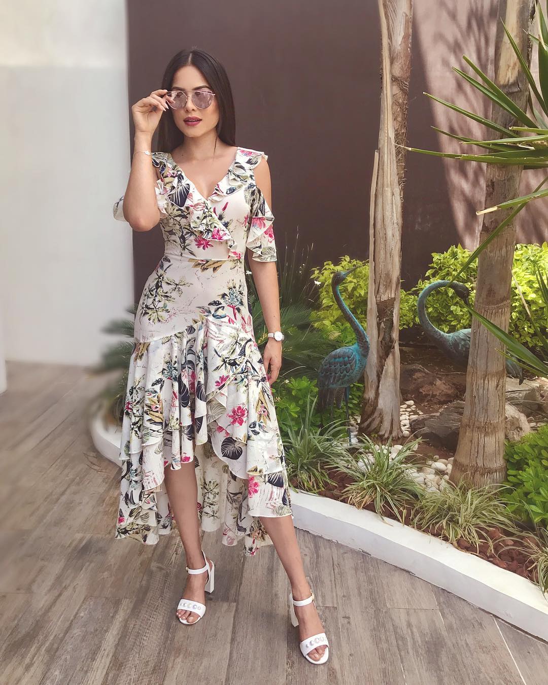Style đời thường của Tân Hoa hậu Hoàn vũ Mexico: Chuẩn 'bánh bèo chúa' khi diện toàn váy áo hoa lá hẹ - 6 Style đời thường của Tân Hoa hậu Hoàn vũ Mexico: Chuẩn 'bánh bèo chúa' khi diện toàn váy áo hoa lá hẹ - 6