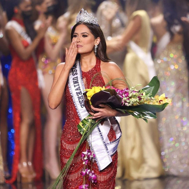 Vừa trở thành Tân Miss Universe 2020, quá khứ mất tích liên quan đến vụ cướp của Hoa hậu Mexico bị dân mạng đào lại - 14 Vừa trở thành Tân Miss Universe 2020, quá khứ mất tích liên quan đến vụ cướp của Hoa hậu Mexico bị dân mạng đào lại - 14
