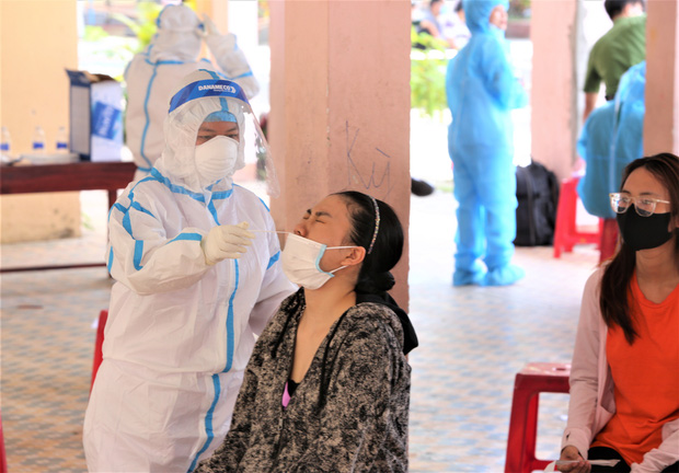 Thêm 7 ca Covid-19 ở Đà Nẵng, trong đó có con chủ quán cơm gà từng tổ chức sinh nhật trước khi dương tính Thêm 7 ca Covid-19 ở Đà Nẵng, trong đó có con chủ quán cơm gà từng tổ chức sinh nhật trước khi dương tính