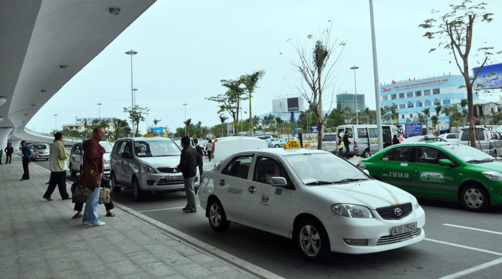 Đà Nẵng yêu cầu dừng hoạt động taxi, xe ôm, giao hàng… từ 6h ngày 17/5 Đà Nẵng yêu cầu dừng hoạt động taxi, xe ôm, giao hàng… từ 6h ngày 17/5