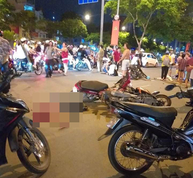 Thanh niên cướp giật gây tai nạn khiến 1 người chết, 3 người bị thương ở Sài Gòn từng mang 2 tiền án Thanh niên cướp giật gây tai nạn khiến 1 người chết, 3 người bị thương ở Sài Gòn từng mang 2 tiền án