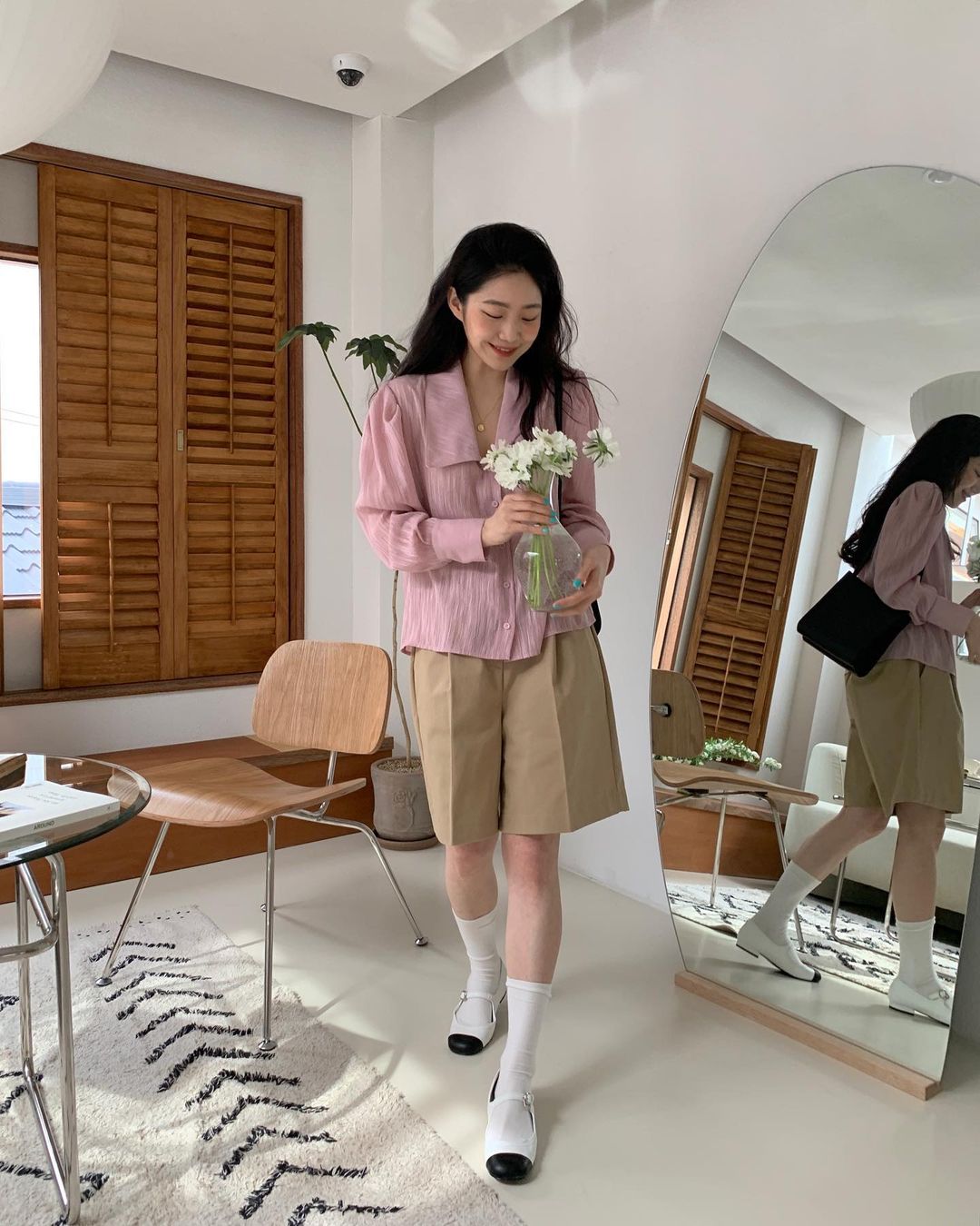 Kiểu quần short hot nhất lúc này: Mặc siêu mát, giúp chân nhỏ đi và tăng vẻ thanh lịch - 3 Kiểu quần short hot nhất lúc này: Mặc siêu mát, giúp chân nhỏ đi và tăng vẻ thanh lịch - 3