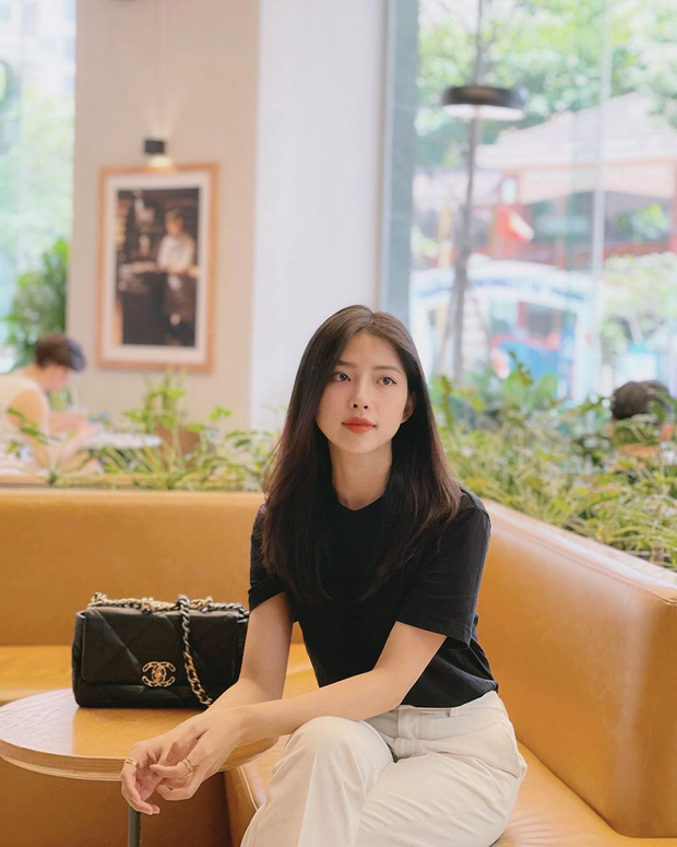 Vợ Phan Mạnh Quỳnh lên mạng kể lý do cả 2 cãi lộn, nghe xong chẳng biết nên khóc hay cười Vợ Phan Mạnh Quỳnh lên mạng kể lý do cả 2 cãi lộn, nghe xong chẳng biết nên khóc hay cười