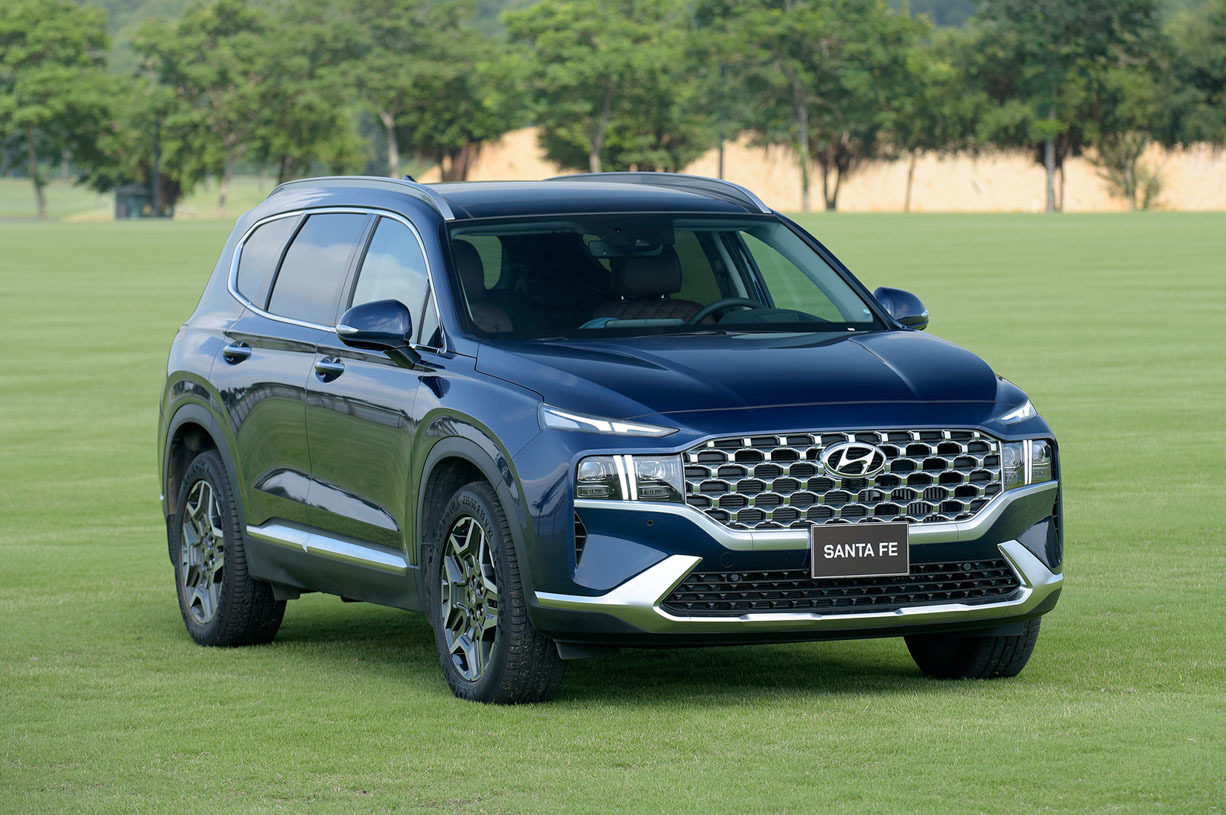 SUV cỡ D ngày càng đắt đỏ, người Việt cắn răng mua vì ham công nghệ SUV cỡ D ngày càng đắt đỏ, người Việt cắn răng mua vì ham công nghệ