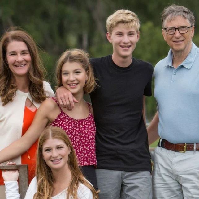 Giữa lùm xùm ngoại tình của tỷ phú Bill Gates, bà Melinda bất ngờ có động thái hết sức khôn khoan Giữa lùm xùm ngoại tình của tỷ phú Bill Gates, bà Melinda bất ngờ có động thái hết sức khôn khoan
