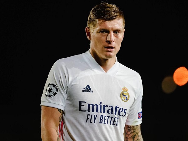 Toni Kroos mắc Covid-19, lỡ trận định đoạt ngôi vô địch La Liga của Real Toni Kroos mắc Covid-19, lỡ trận định đoạt ngôi vô địch La Liga của Real