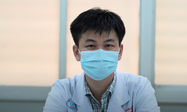 TP.HCM: Người vợ kể lại giây phút bị bạn nhậu của chồng nhào tới dùng dao đâm thủng tim, mất máu nguy kịch - 1 TP.HCM: Người vợ kể lại giây phút bị bạn nhậu của chồng nhào tới dùng dao đâm thủng tim, mất máu nguy kịch - 1