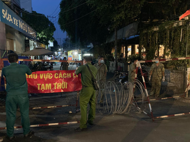 TP.HCM: Một phòng khám ở Gò Vấp bị tạm ngưng hoạt động, đưa 11 nhân viên đi cách ly tập trung - 2 TP.HCM: Một phòng khám ở Gò Vấp bị tạm ngưng hoạt động, đưa 11 nhân viên đi cách ly tập trung - 2