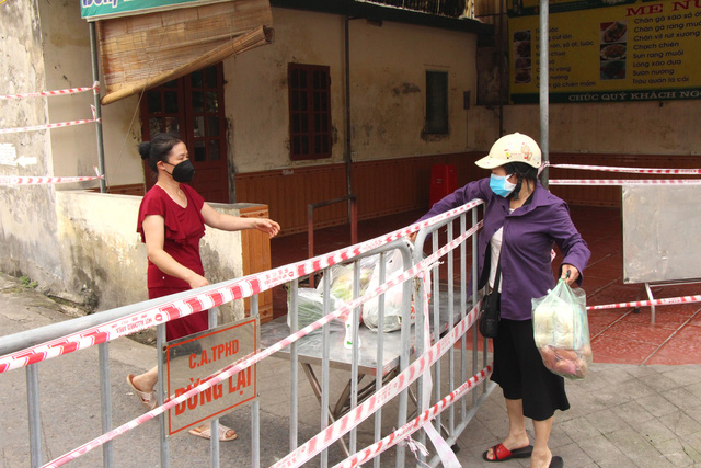 Lịch trình di chuyển phức tạp của ca dương tính mới nhất ở ổ dịch Gốc Mít Lịch trình di chuyển phức tạp của ca dương tính mới nhất ở ổ dịch Gốc Mít