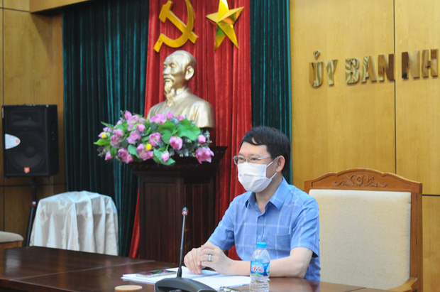 Họp khẩn tiểu ban điều trị COVID-19 tỉnh Bắc Giang: Bệnh nhân dồn dập, nhưng quyết tâm không có ca tử vong - 2 Họp khẩn tiểu ban điều trị COVID-19 tỉnh Bắc Giang: Bệnh nhân dồn dập, nhưng quyết tâm không có ca tử vong - 2
