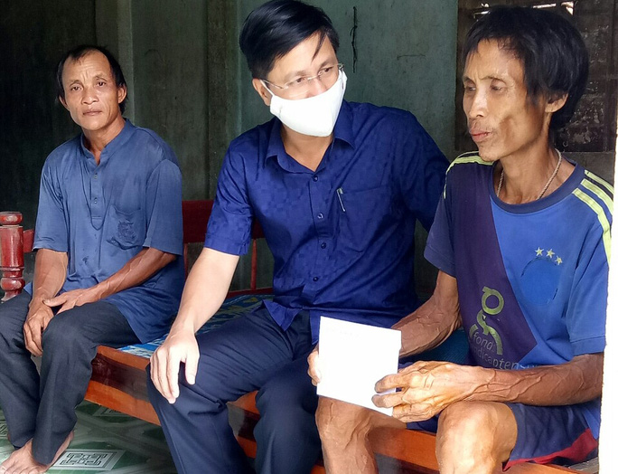 'Người rừng' Hồ Văn Lang suy kiệt vì bị ung thư giai đoạn cuối - 1 'Người rừng' Hồ Văn Lang suy kiệt vì bị ung thư giai đoạn cuối - 1